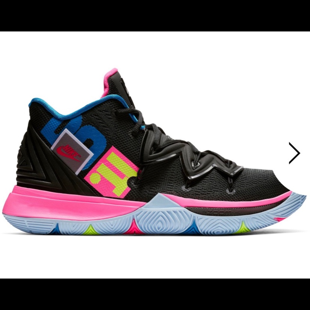NIKE · KYRIE 5